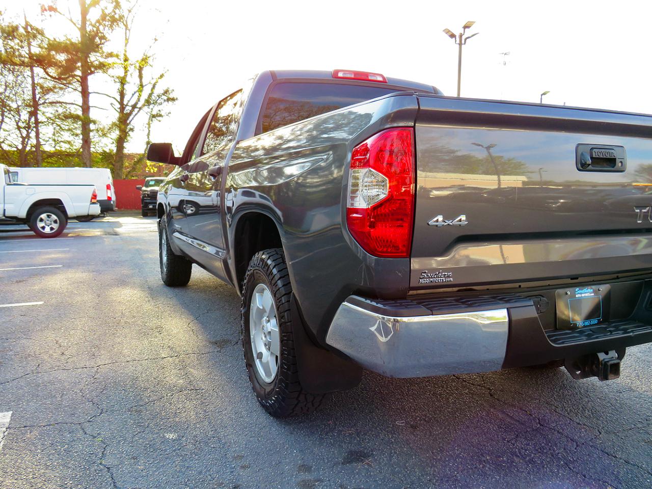 Toyota Tundra 4WD SR5 CrewMax 5.5' Bed 5.7L FFV (Natl) 2019
