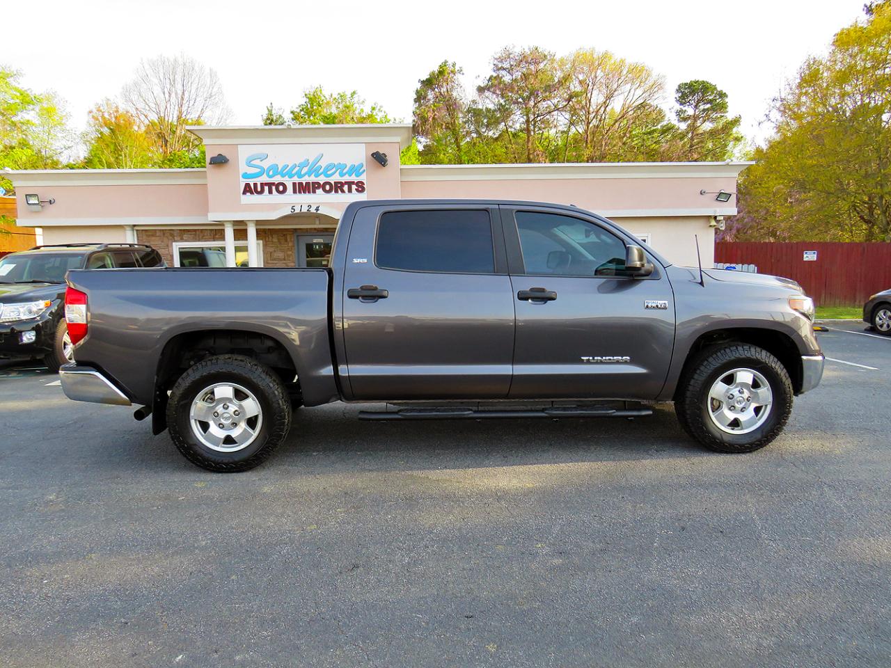 Toyota Tundra 4WD SR5 CrewMax 5.5' Bed 5.7L FFV (Natl) 2019
