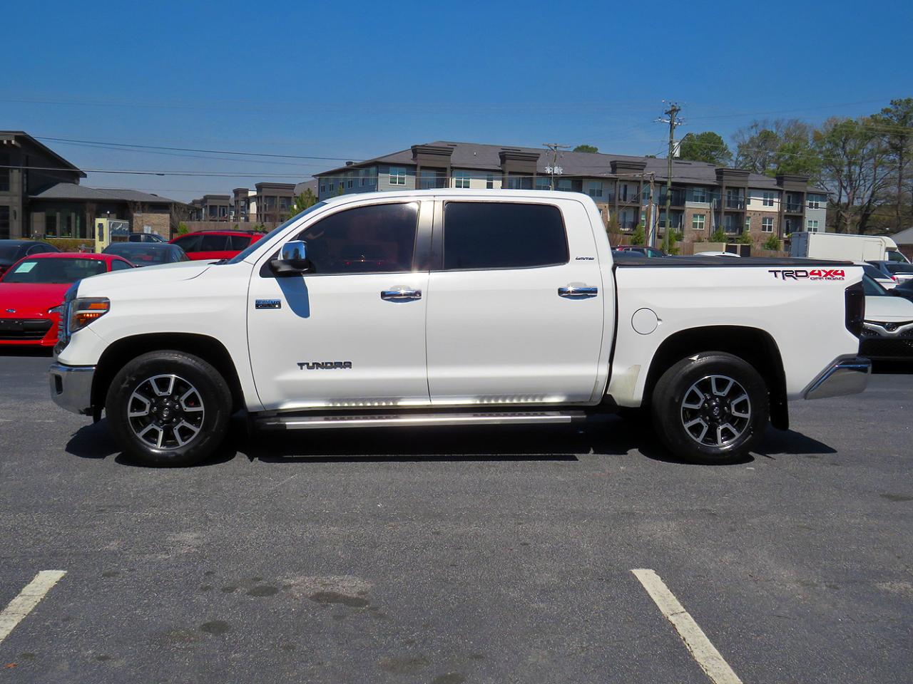 Toyota Tundra 4WD Truck CrewMax 5.7L FFV V8 6-Spd AT LTD (Natl) 2015
