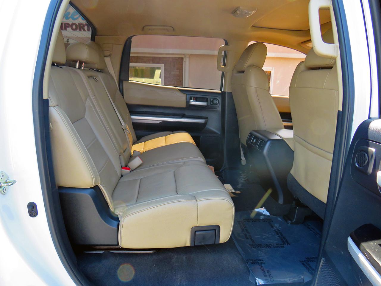 Toyota Tundra 4WD Truck CrewMax 5.7L FFV V8 6-Spd AT LTD (Natl) 2015