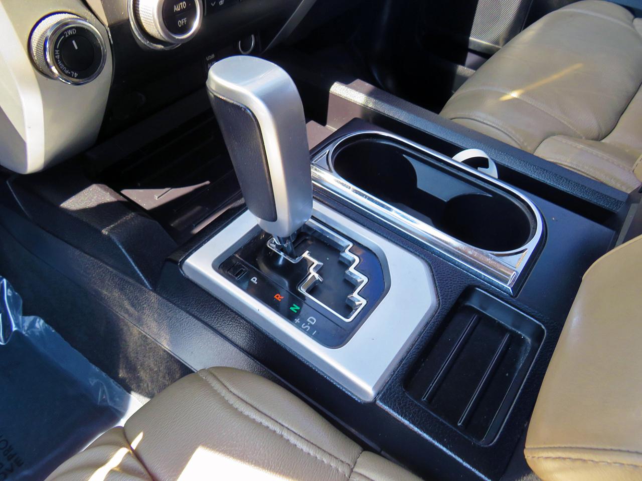 Toyota Tundra 4WD Truck CrewMax 5.7L FFV V8 6-Spd AT LTD (Natl) 2015