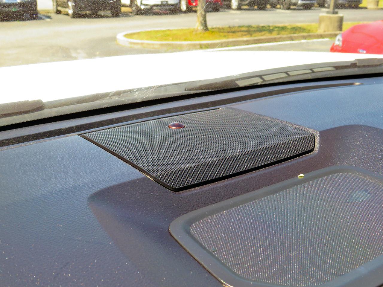 Toyota Tundra 4WD Truck CrewMax 5.7L FFV V8 6-Spd AT LTD (Natl) 2015