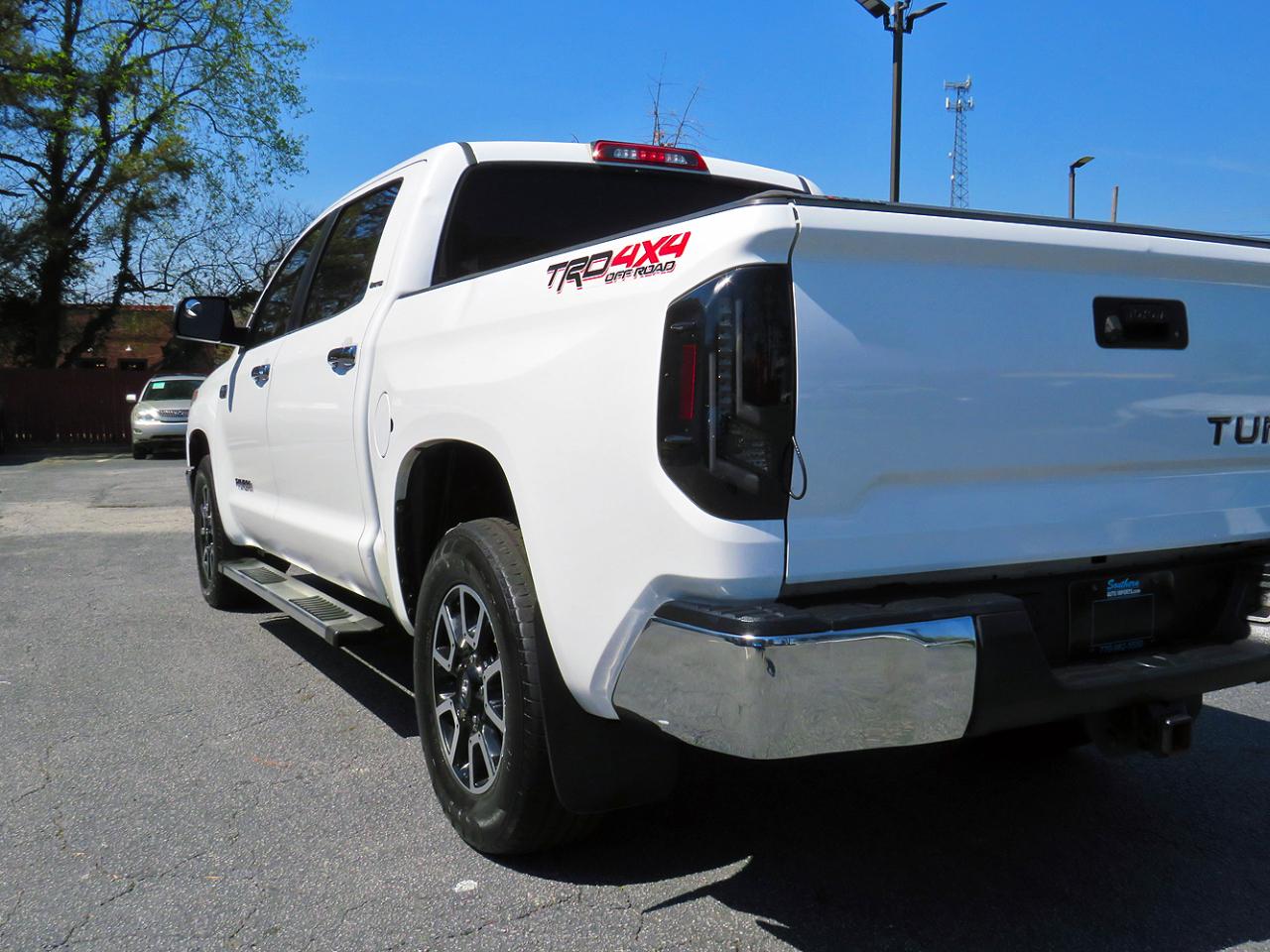 Toyota Tundra 4WD Truck CrewMax 5.7L FFV V8 6-Spd AT LTD (Natl) 2015