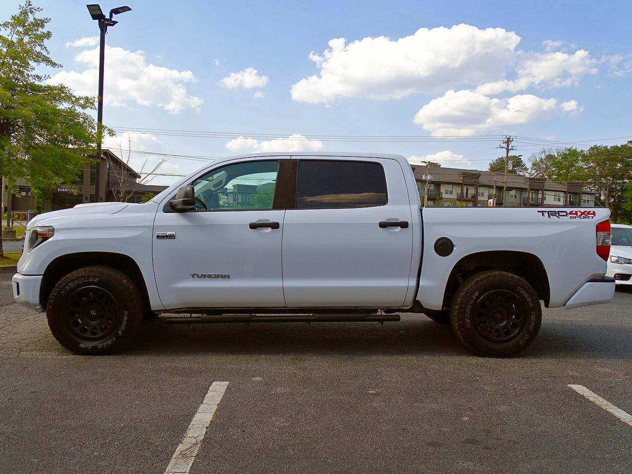 Toyota Tundra 4WD SR5 CrewMax 5.5' Bed 3.5L (Natl) 2019