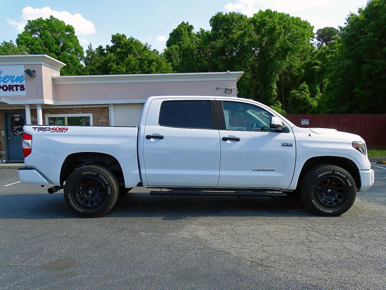 Toyota Tundra 4WD SR5 CrewMax 5.5' Bed 3.5L (Natl) 2019