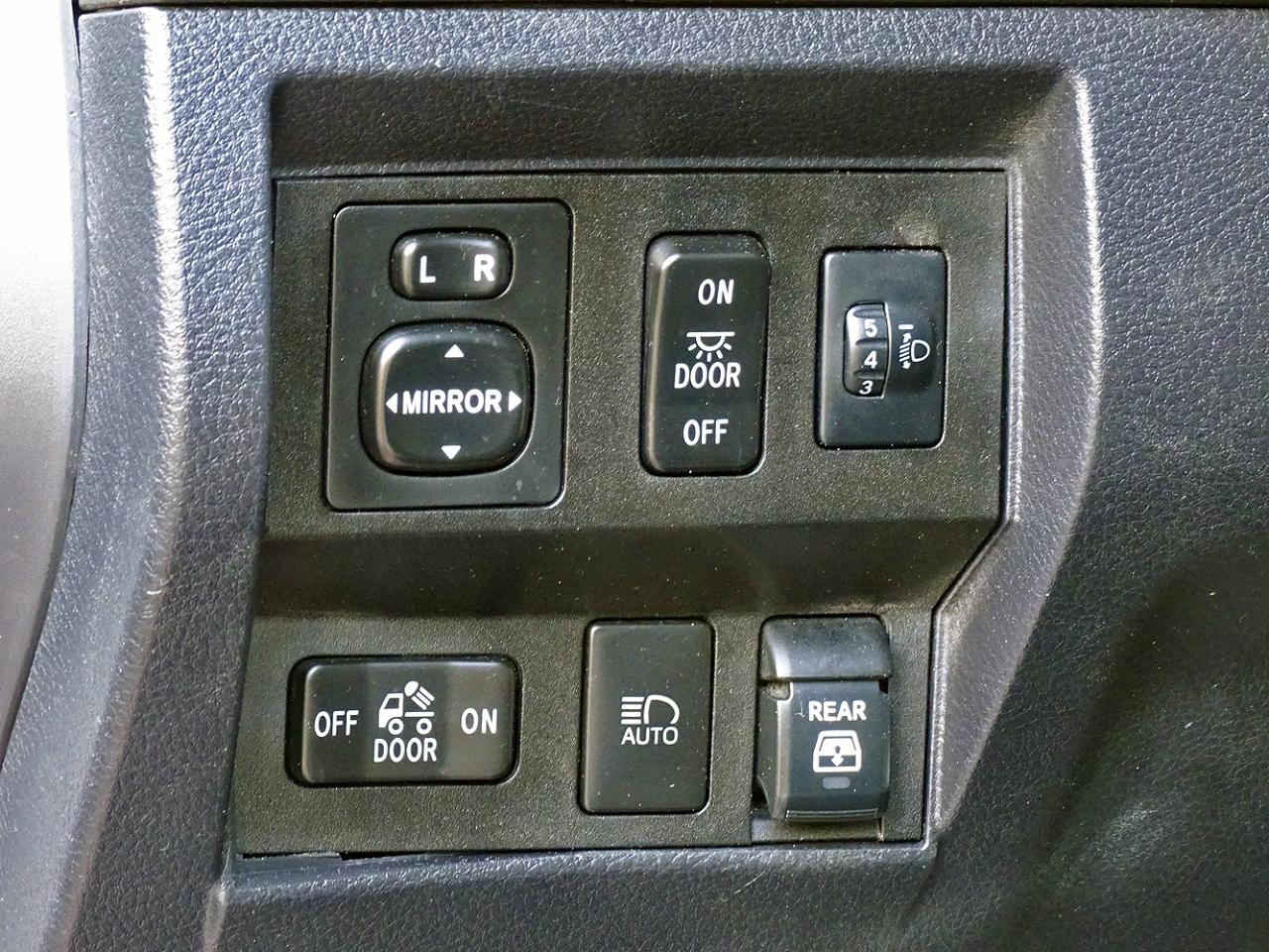 Toyota Tundra 4WD SR5 CrewMax 5.5' Bed 3.5L (Natl) 2019