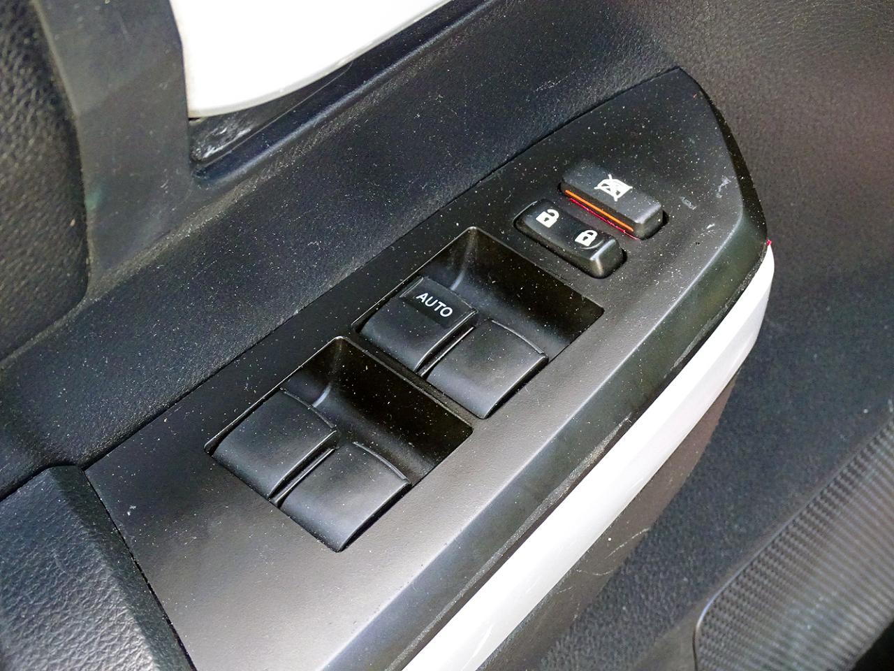 Toyota Tundra 4WD SR5 CrewMax 5.5' Bed 3.5L (Natl) 2019