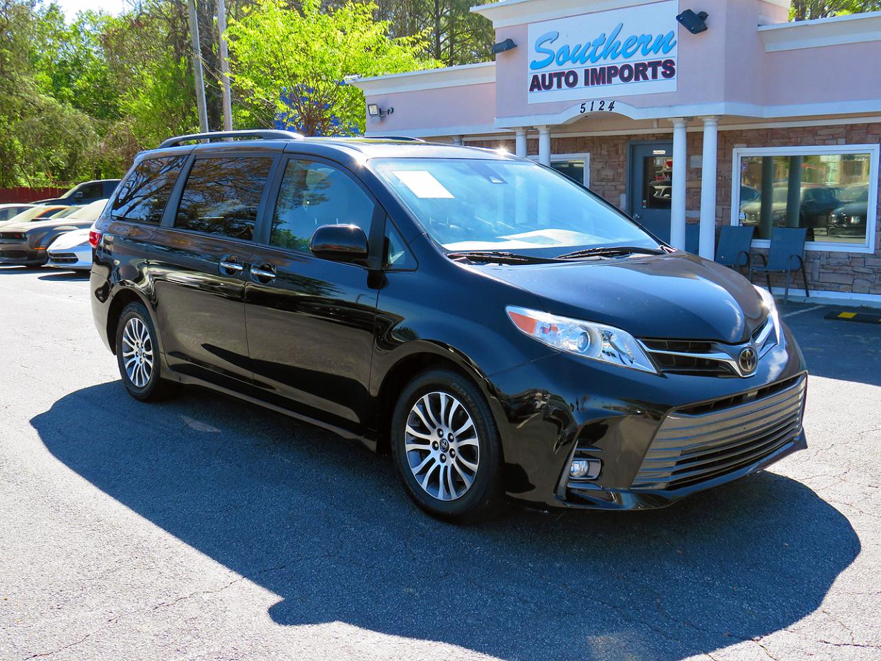 Toyota Sienna XLE Auto Access Seat FWD 7-Passenger (Natl) 2019
