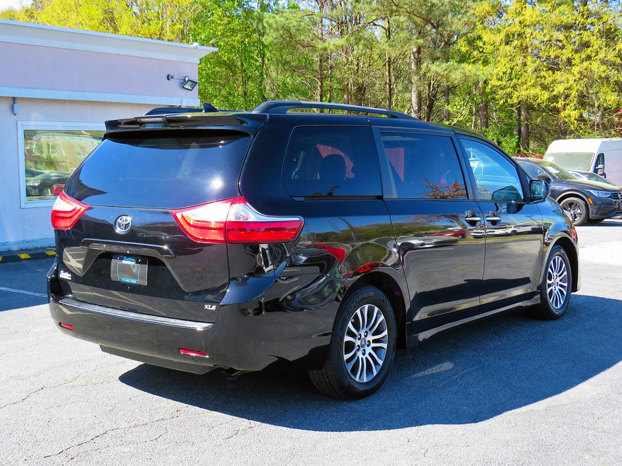 Toyota Sienna XLE Auto Access Seat FWD 7-Passenger (Natl) 2019
