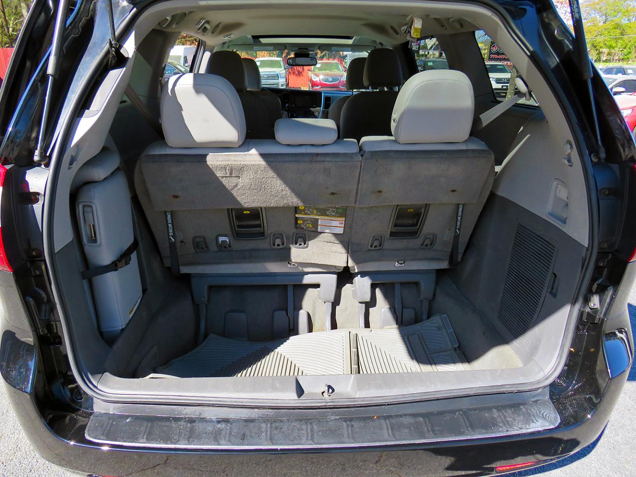 Toyota Sienna XLE Auto Access Seat FWD 7-Passenger (Natl) 2019