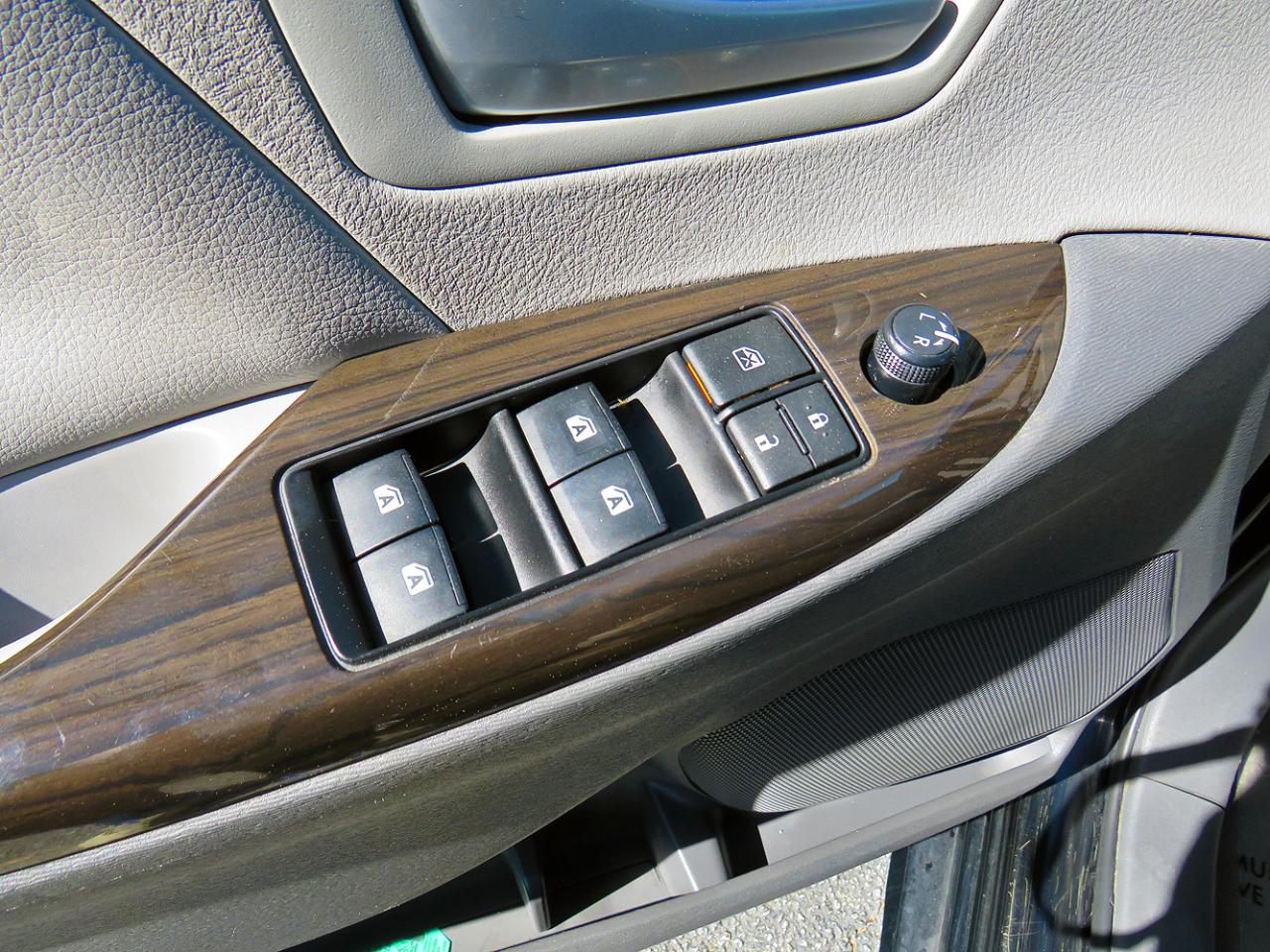 Toyota Sienna XLE Auto Access Seat FWD 7-Passenger (Natl) 2019