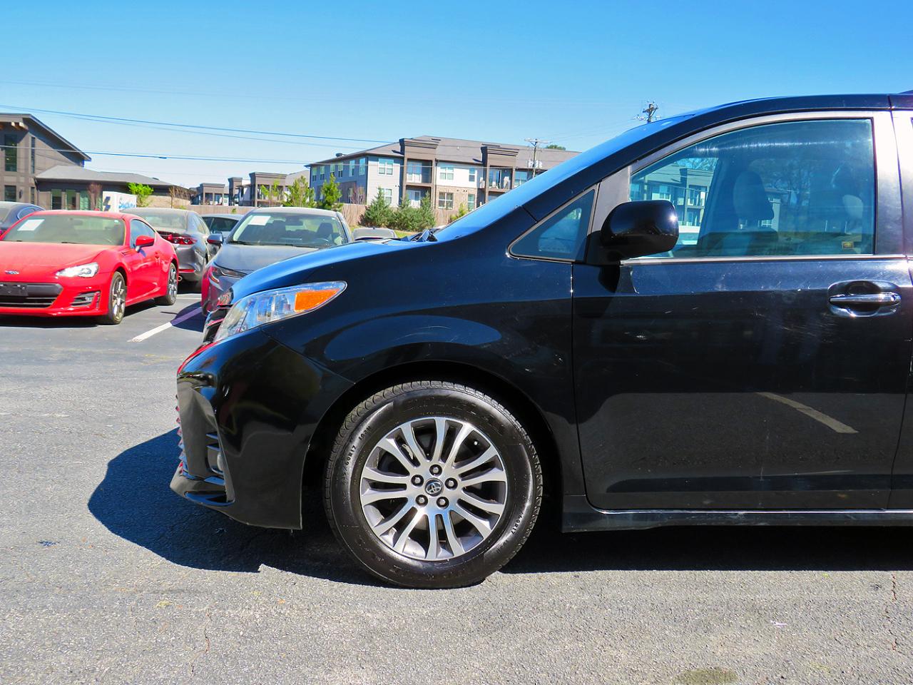 Toyota Sienna XLE Auto Access Seat FWD 7-Passenger (Natl) 2019