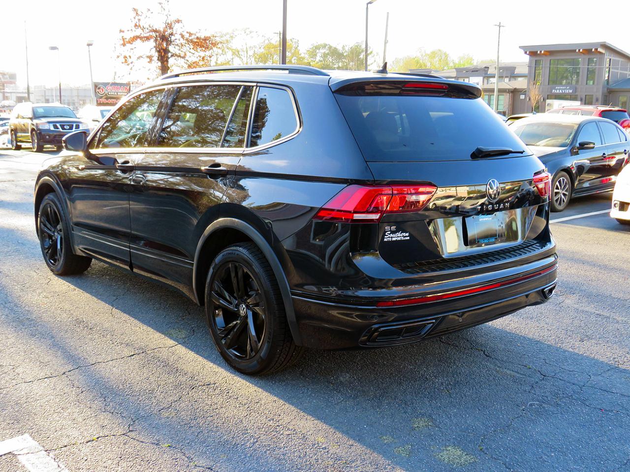 Volkswagen Tiguan 2.0T SE R-Line Black FWD 2023