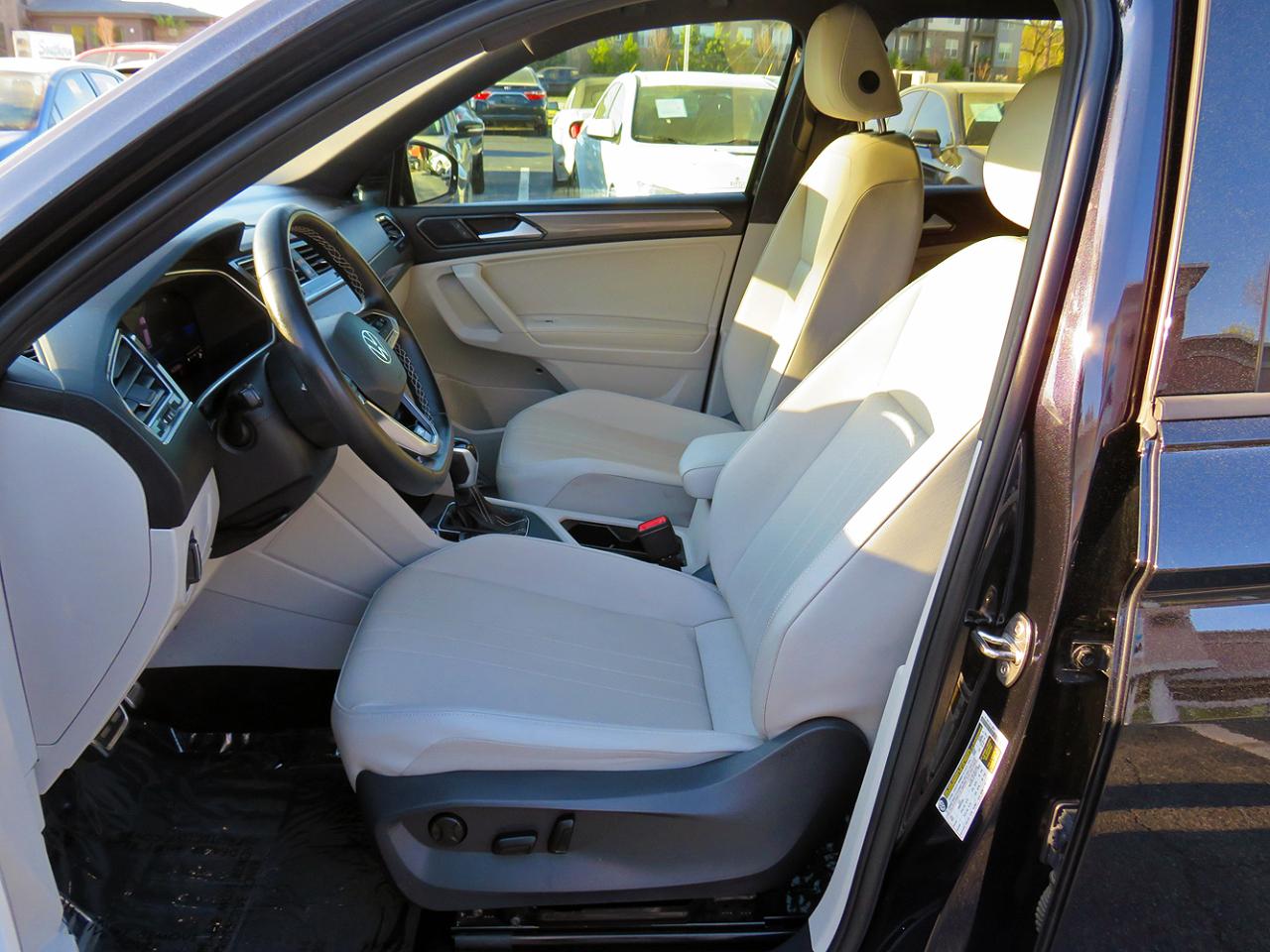 Volkswagen Tiguan 2.0T SE R-Line Black FWD 2023