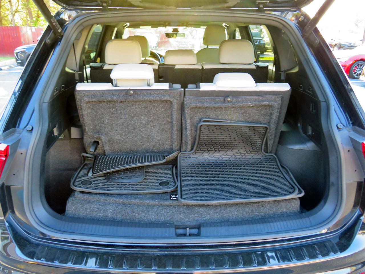 Volkswagen Tiguan 2.0T SE R-Line Black FWD 2023