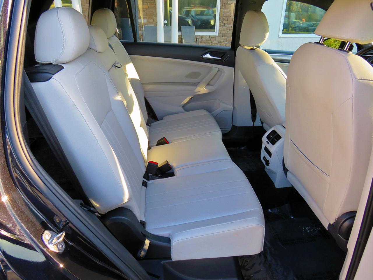 Volkswagen Tiguan 2.0T SE R-Line Black FWD 2023