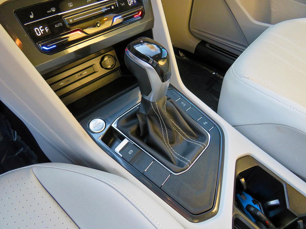 Volkswagen Tiguan 2.0T SE R-Line Black FWD 2023