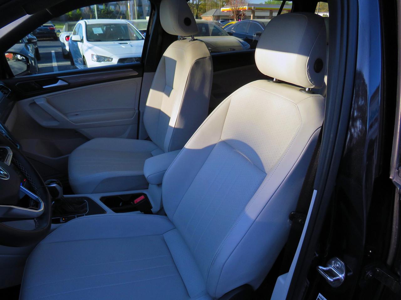 Volkswagen Tiguan 2.0T SE R-Line Black FWD 2023