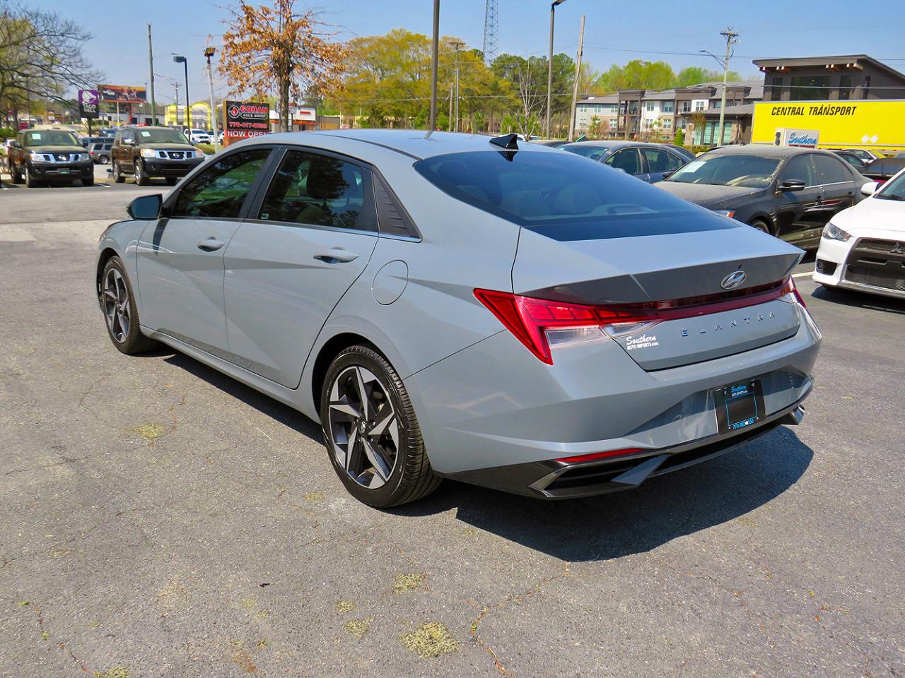 Hyundai Elantra SEL IVT *Ltd Avail* 2021