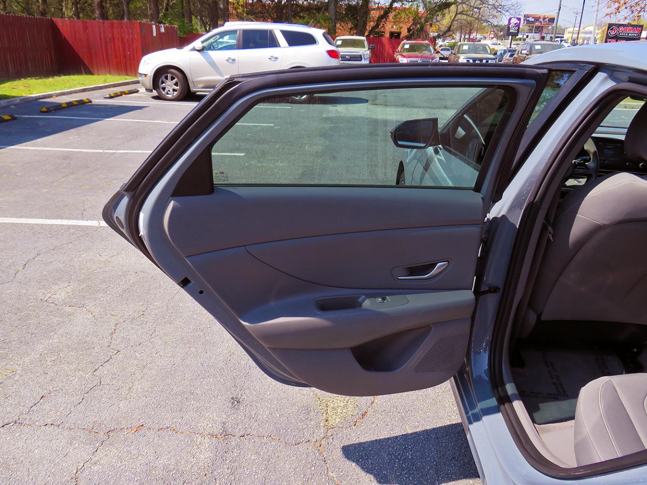 Hyundai Elantra SEL IVT *Ltd Avail* 2021