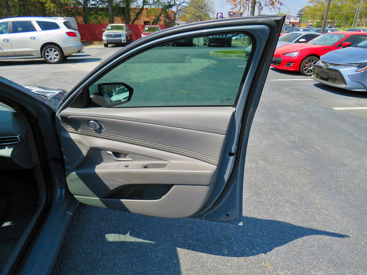 Hyundai Elantra SEL IVT *Ltd Avail* 2021