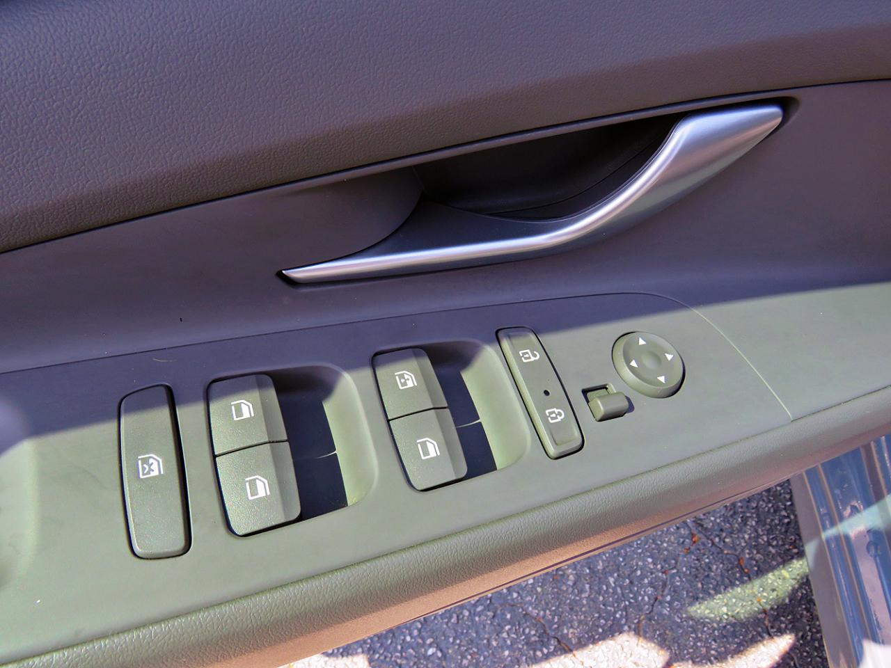 Hyundai Elantra SEL IVT *Ltd Avail* 2021