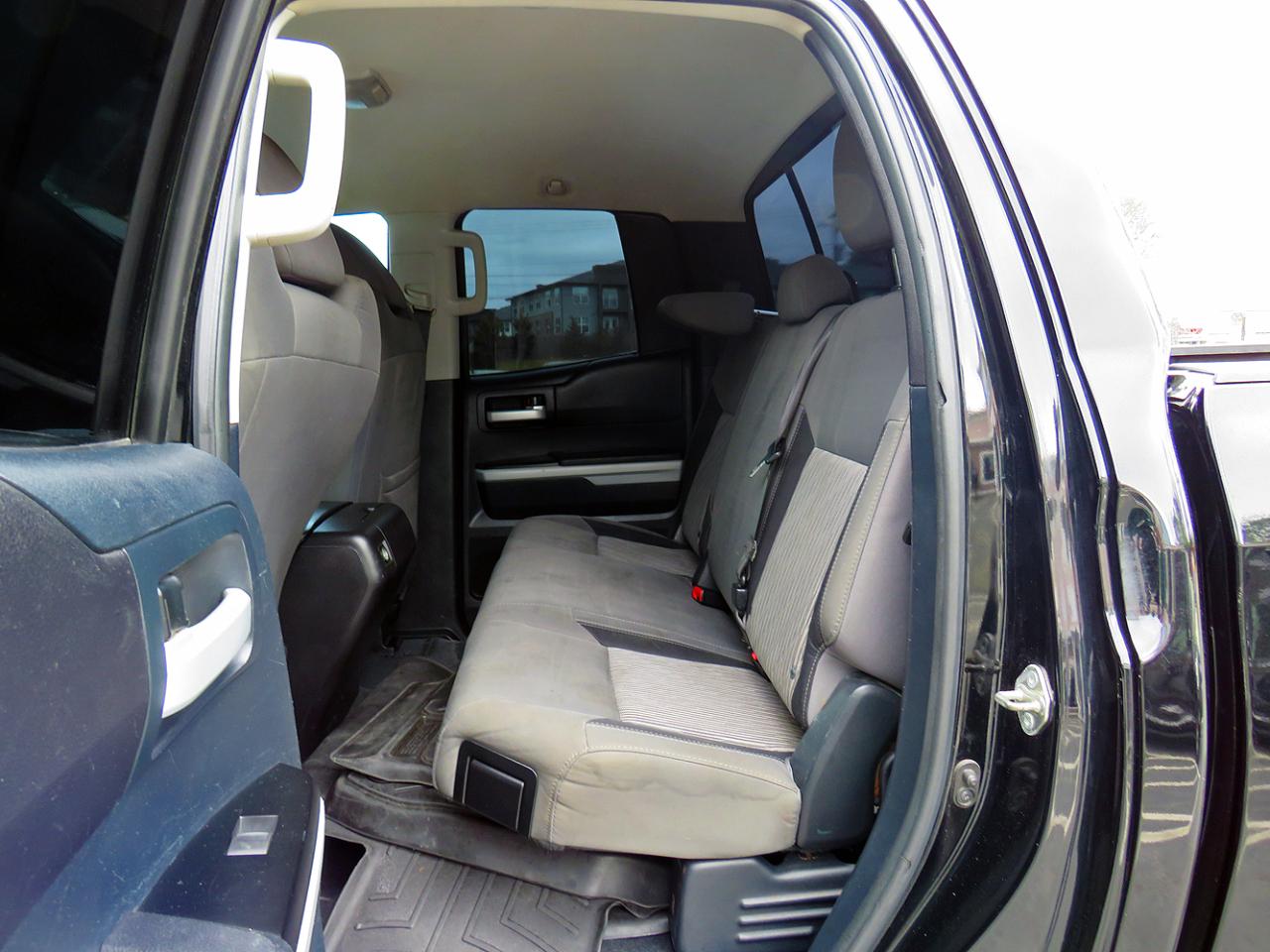 Toyota Tundra 4WD Truck CrewMax 4.6L V8 6-Spd AT SR5 (Natl) 2015