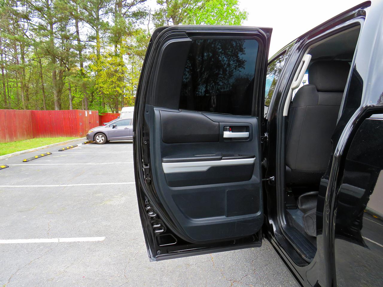 Toyota Tundra 4WD Truck CrewMax 4.6L V8 6-Spd AT SR5 (Natl) 2015