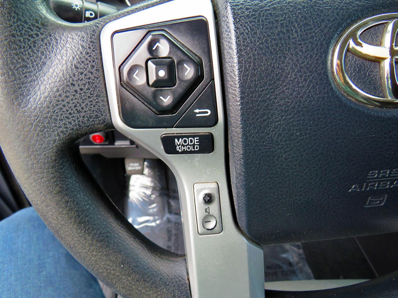 Toyota Tundra 4WD Truck CrewMax 4.6L V8 6-Spd AT SR5 (Natl) 2015