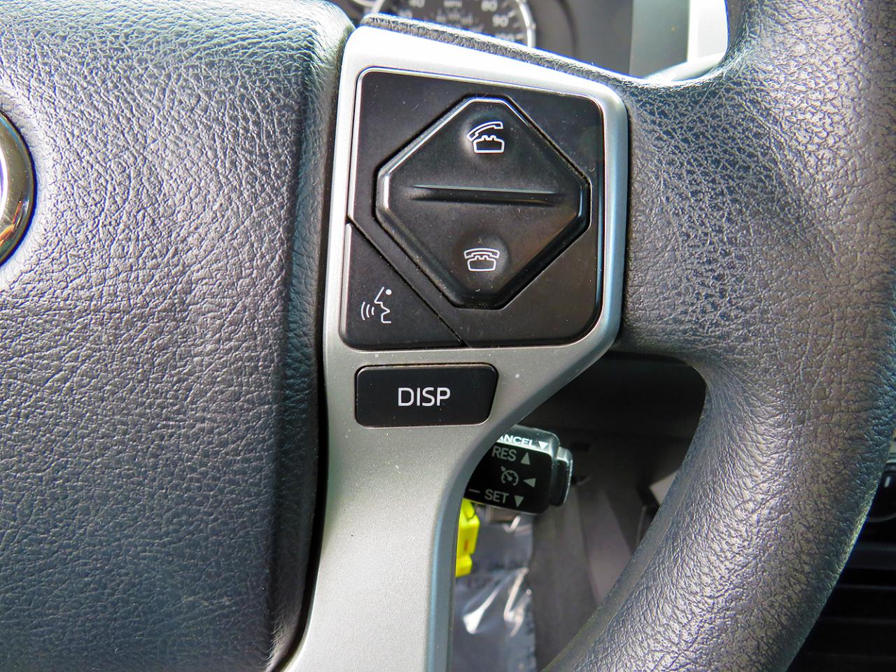 Toyota Tundra 4WD Truck CrewMax 4.6L V8 6-Spd AT SR5 (Natl) 2015