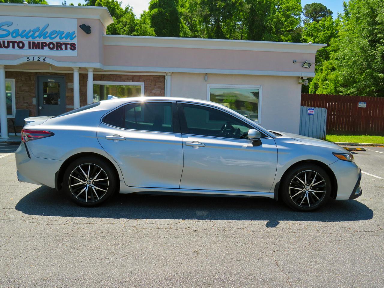 Toyota Camry SE Auto (Natl) 2023