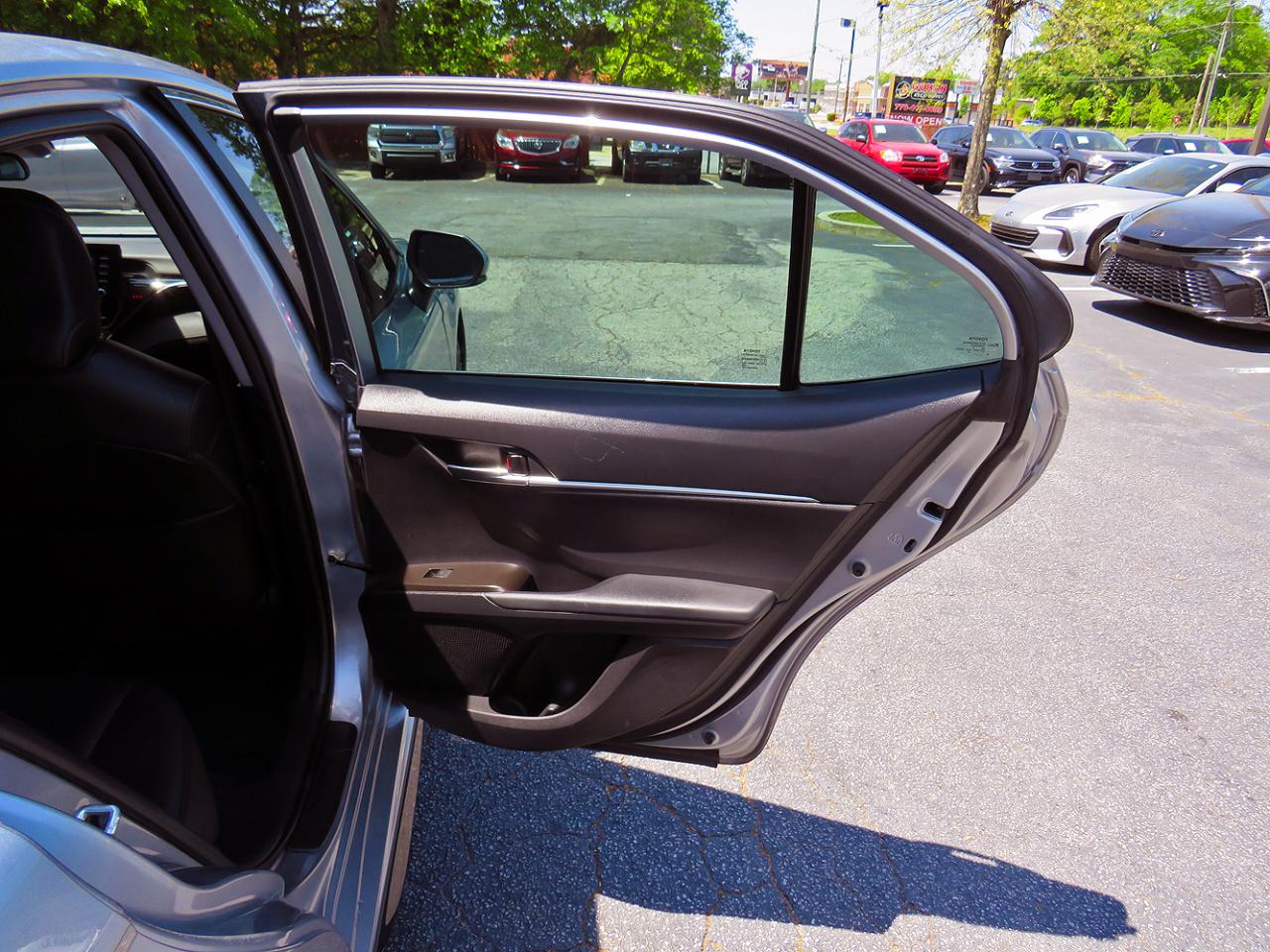 Toyota Camry SE Auto (Natl) 2023