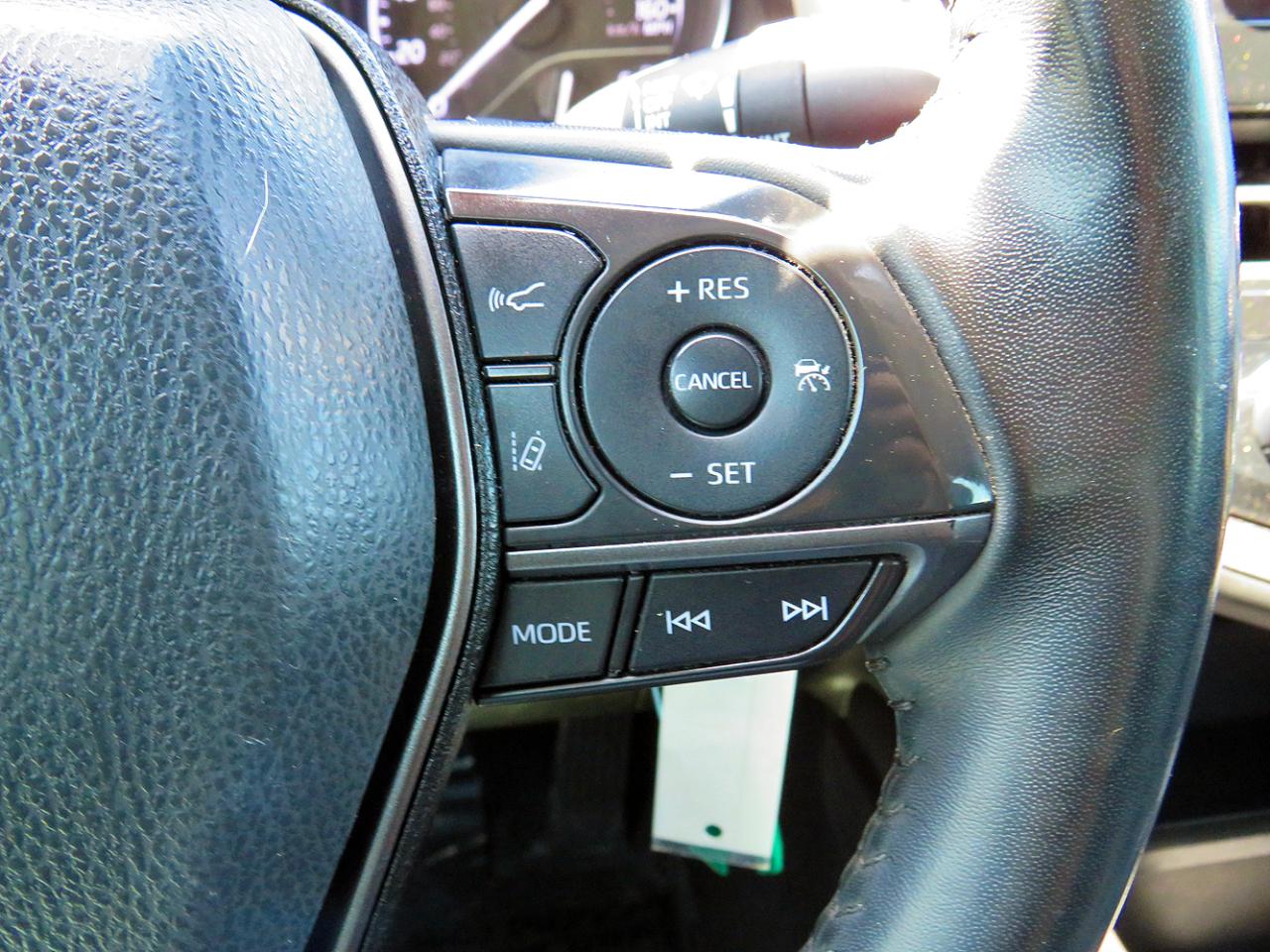 Toyota Camry SE Auto (Natl) 2023