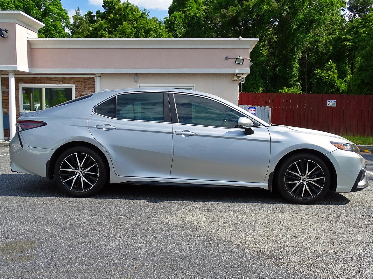 Toyota Camry SE Auto (Natl) 2023
