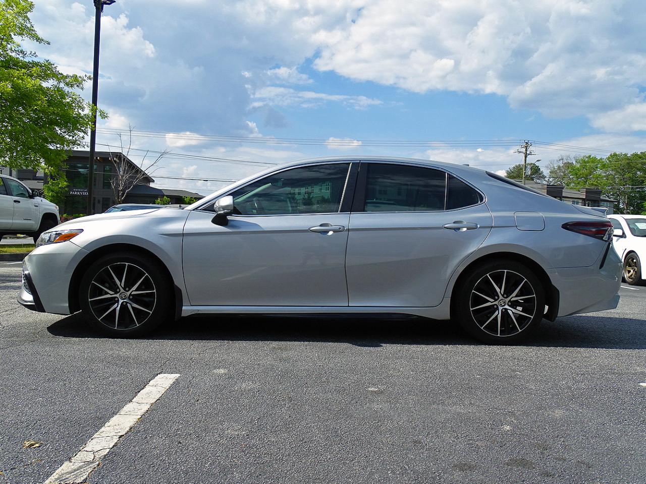 Toyota Camry SE Auto (Natl) 2023