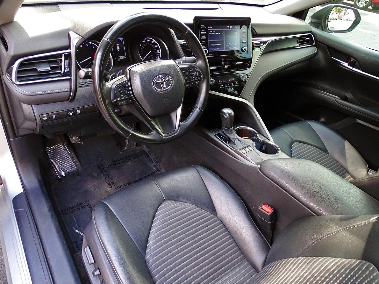 Toyota Camry SE Auto (Natl) 2023