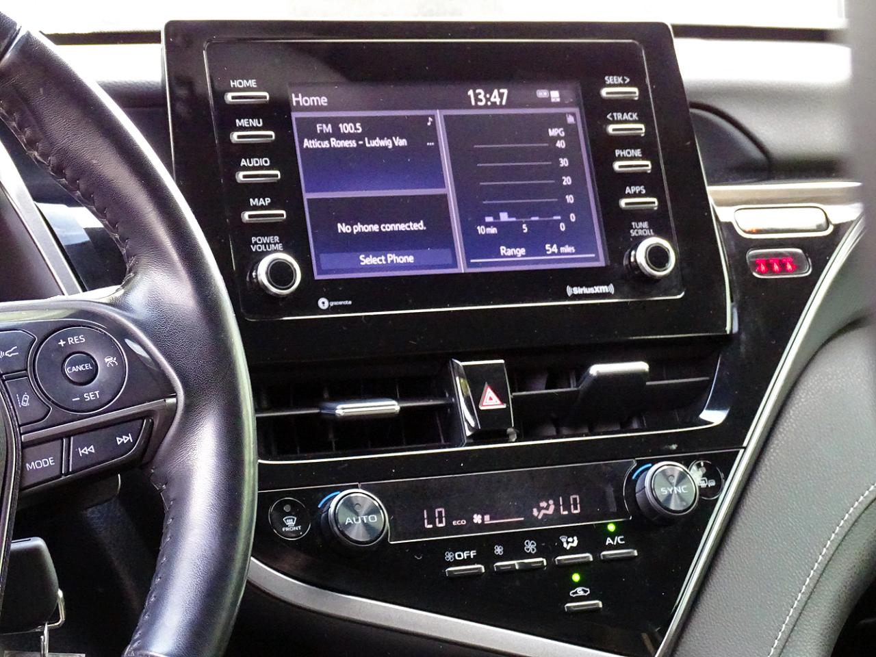 Toyota Camry SE Auto (Natl) 2023