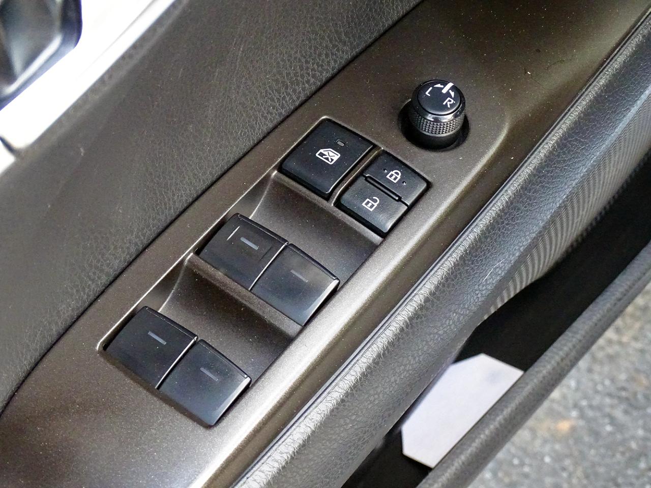 Toyota Camry SE Auto (Natl) 2023