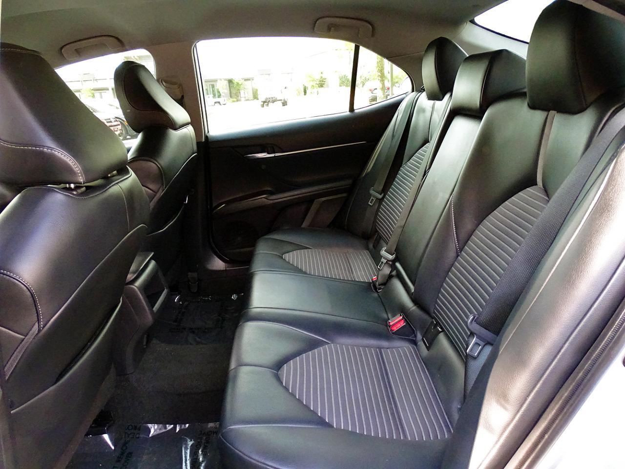 Toyota Camry SE Auto (Natl) 2023