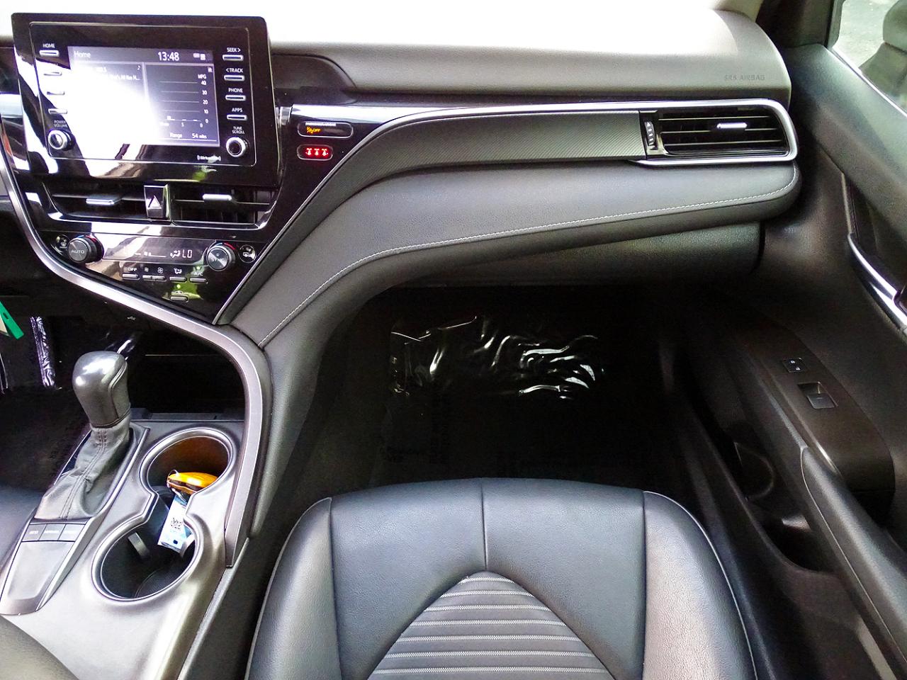 Toyota Camry SE Auto (Natl) 2023