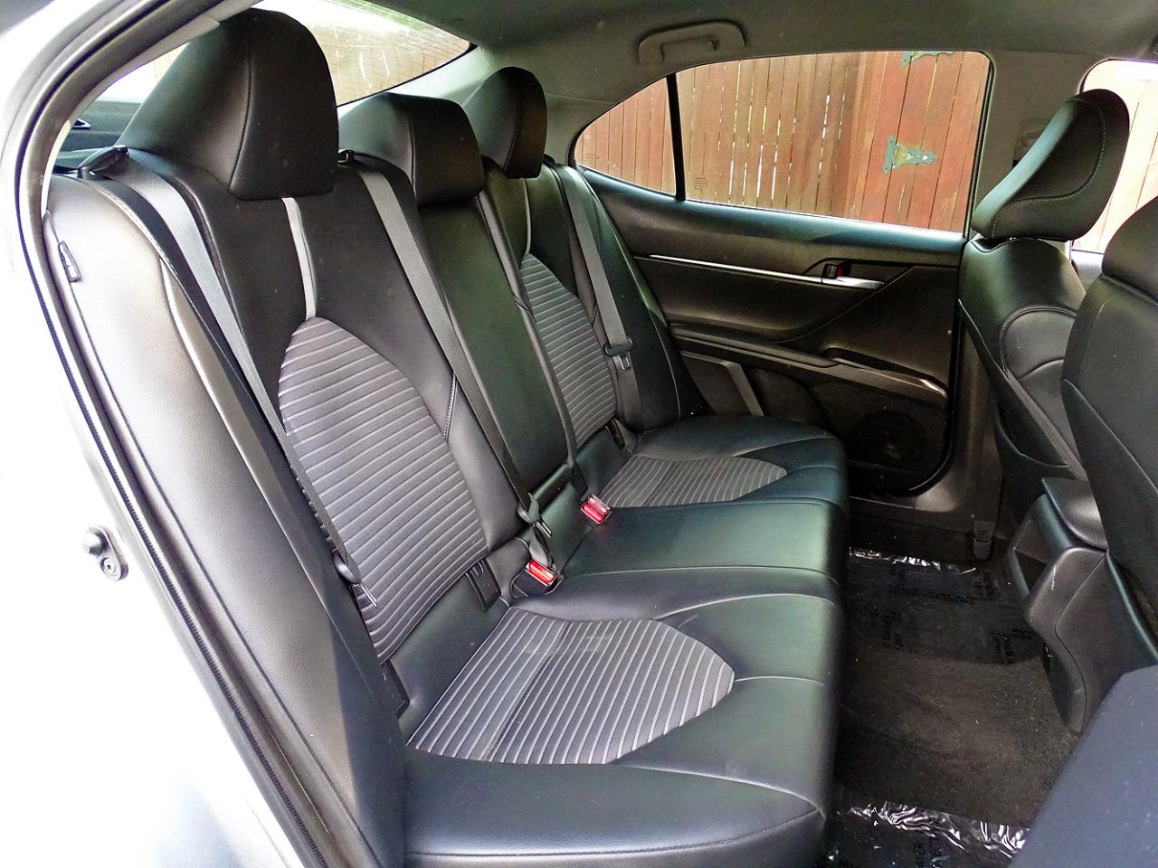 Toyota Camry SE Auto (Natl) 2023