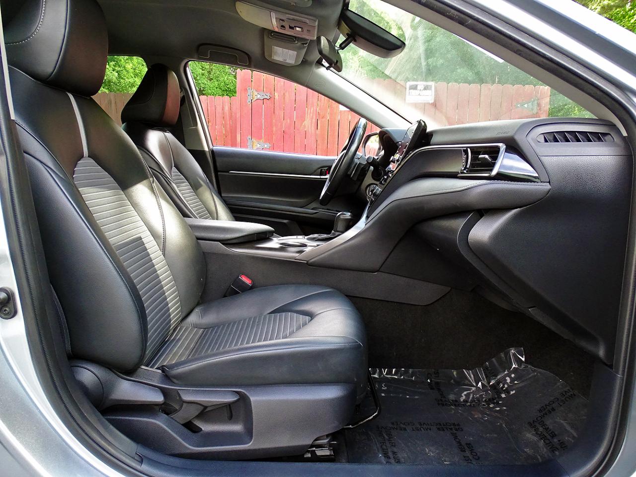 Toyota Camry SE Auto (Natl) 2023