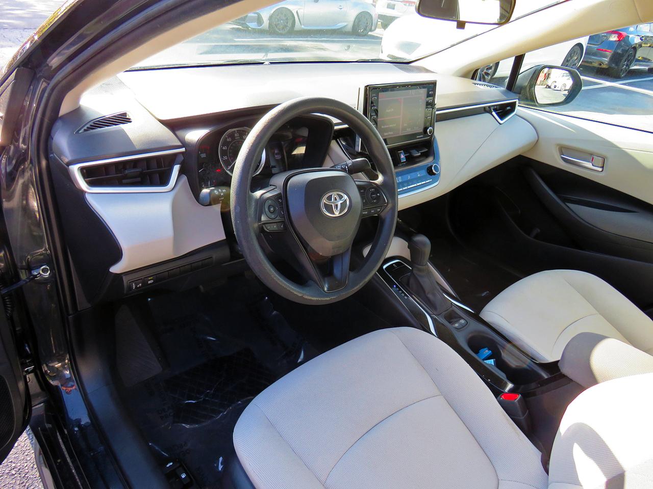 Toyota Corolla LE CVT (Natl) 2021