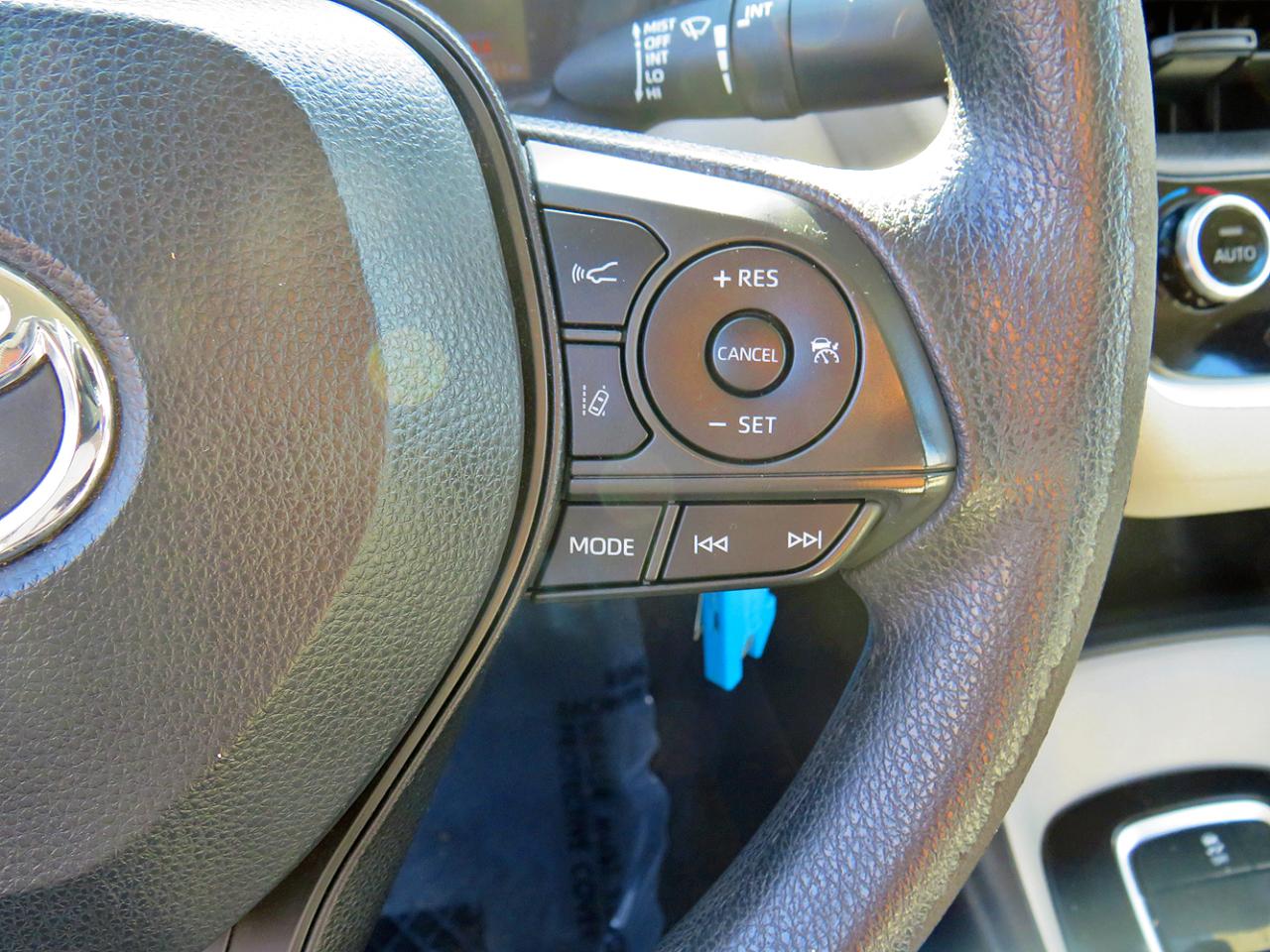 Toyota Corolla LE CVT (Natl) 2021