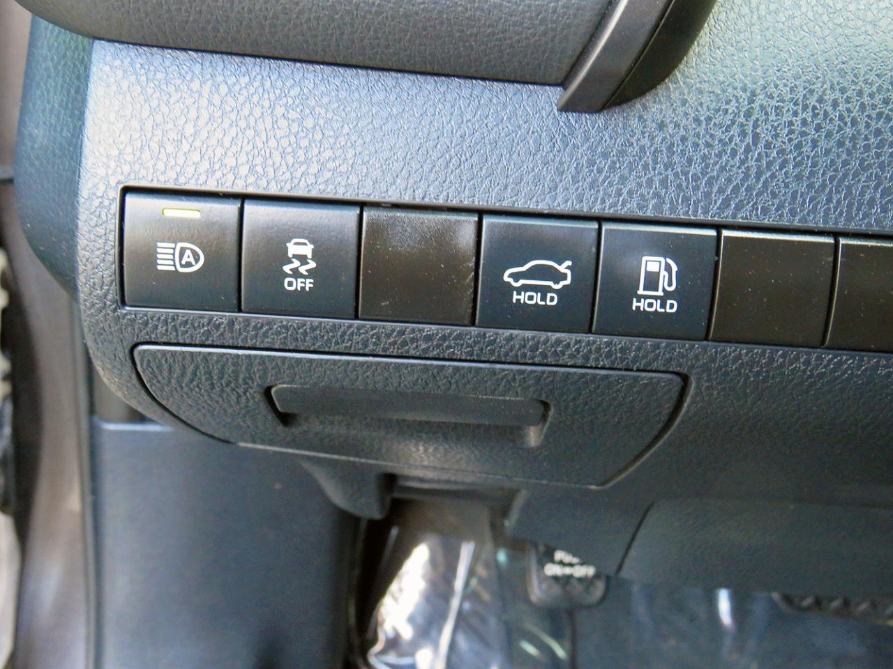 Toyota Camry LE Auto (Natl) 2024