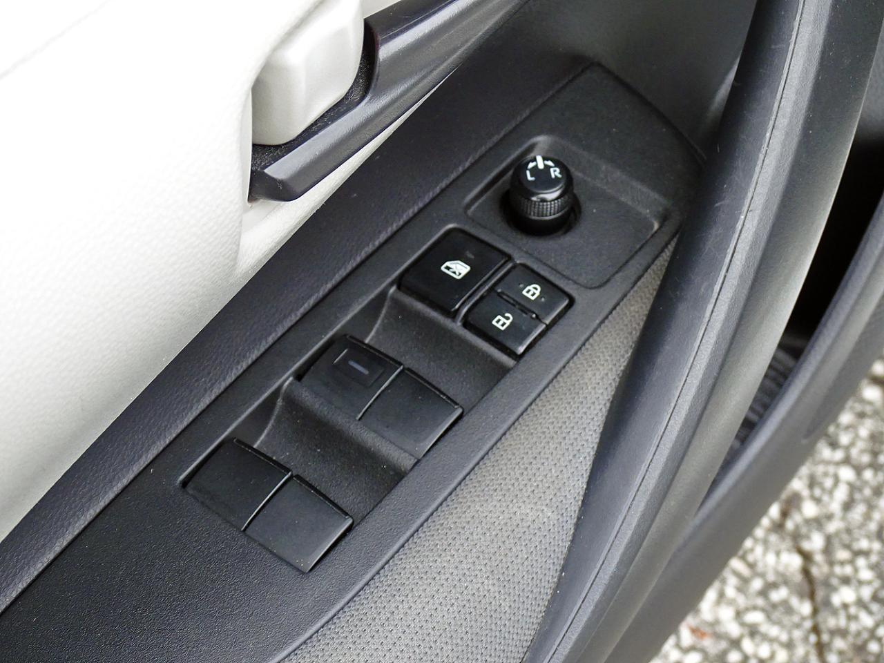 Toyota Corolla LE CVT (Natl) 2022