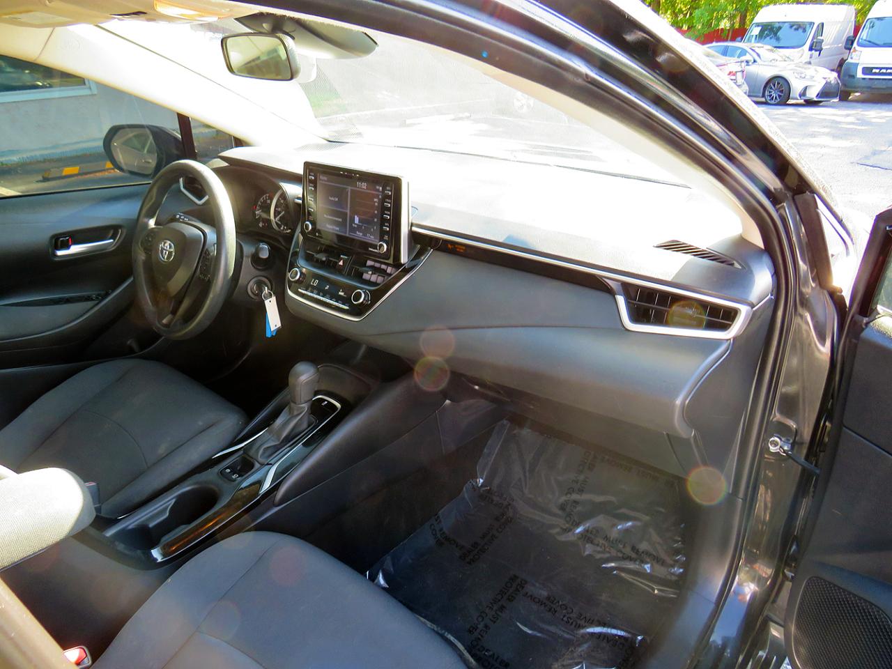 Toyota Corolla LE CVT (Natl) 2021