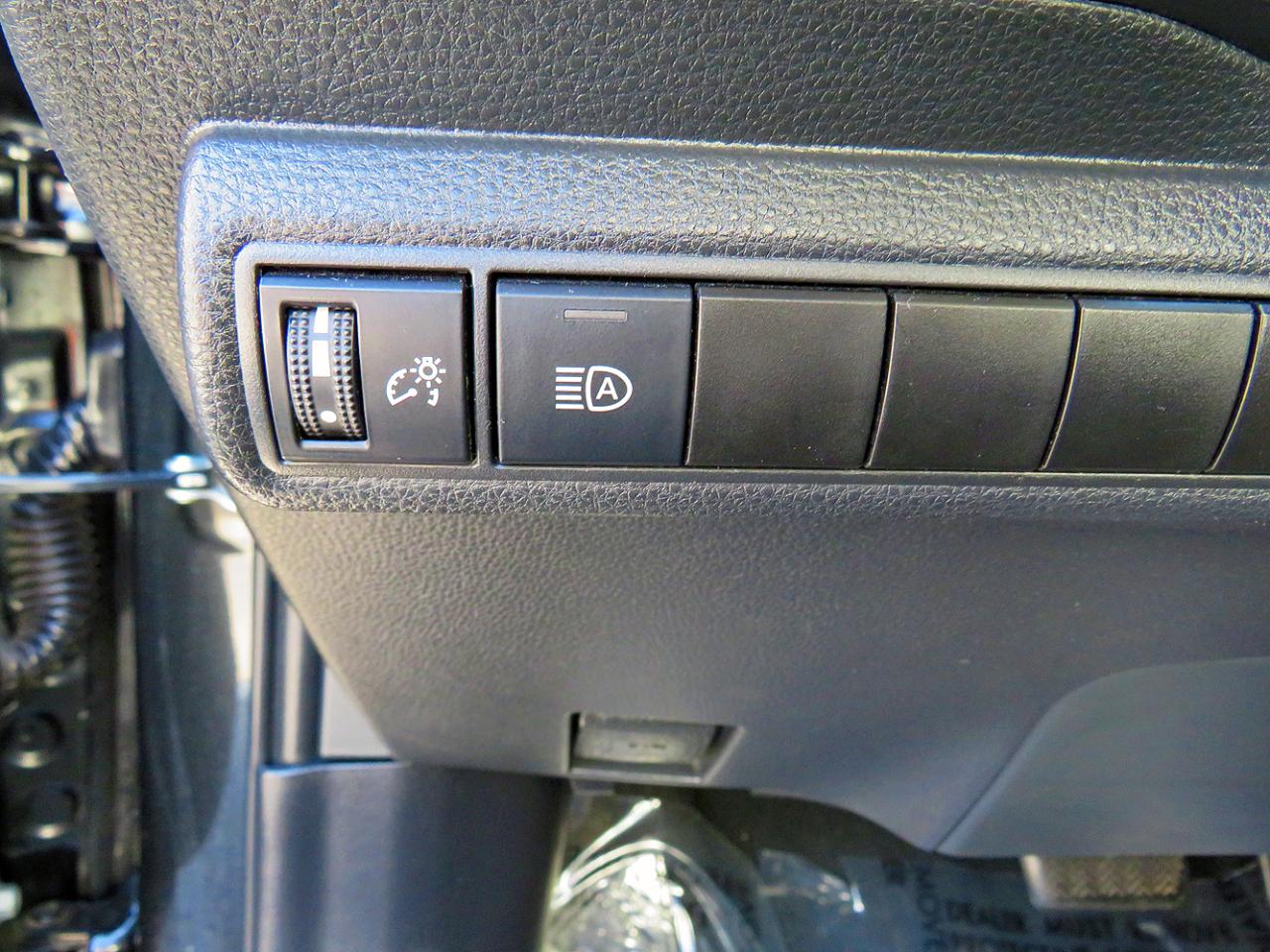 Toyota Corolla LE CVT (Natl) 2021