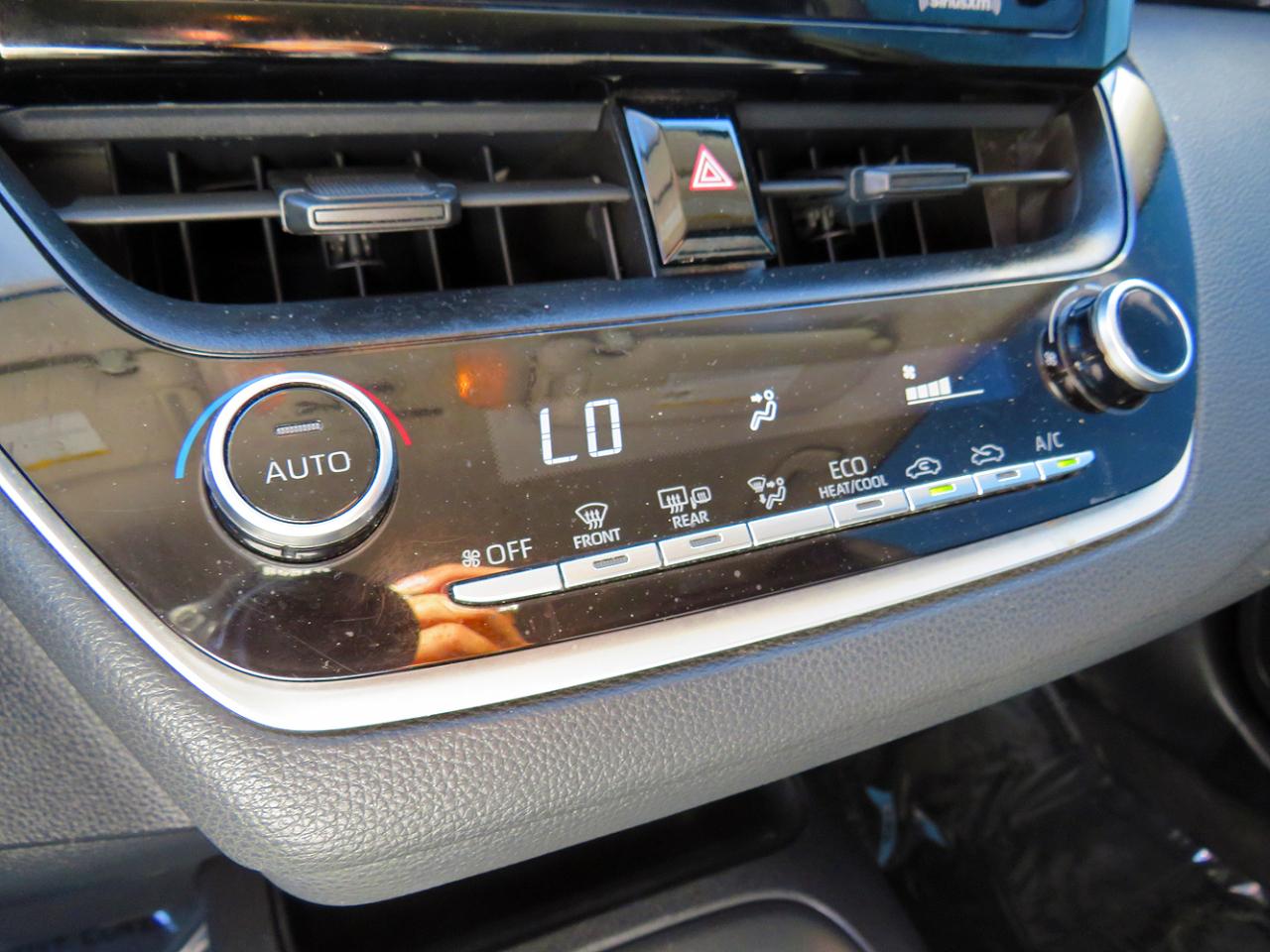 Toyota Corolla LE CVT (Natl) 2021