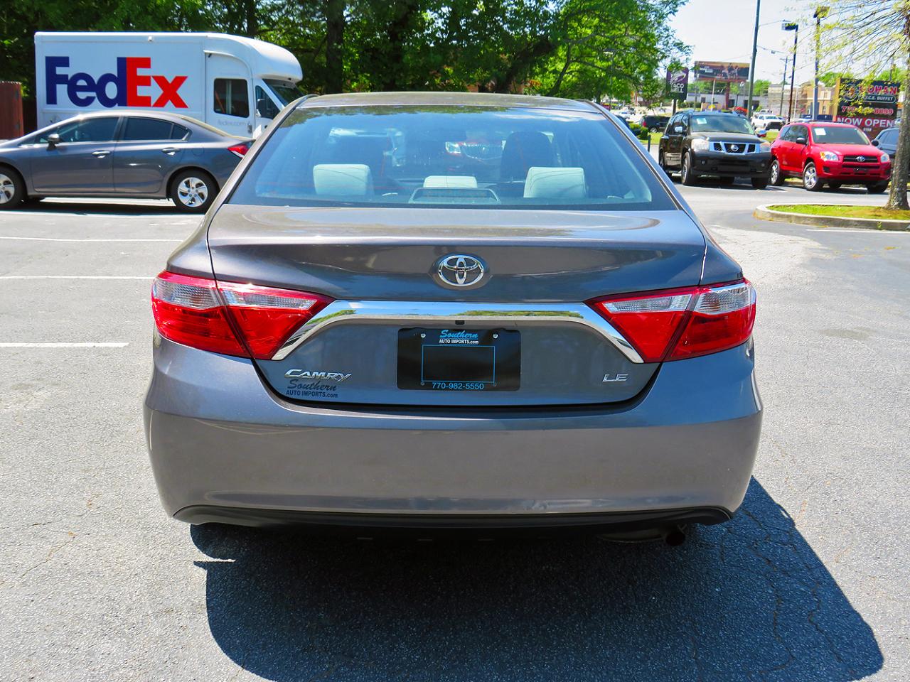 Toyota Camry SE 2017